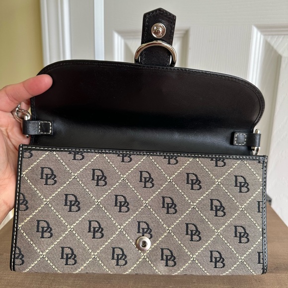 Dooney & Bourke Signature Mini Bag or Wrislet or Clutch, Black/Gray, EUC - Picture 6 of 11